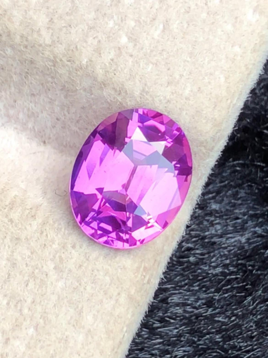 Pink Sapphire 1.64ct Oval Cut – Vibrant Gem from Sri Lanka