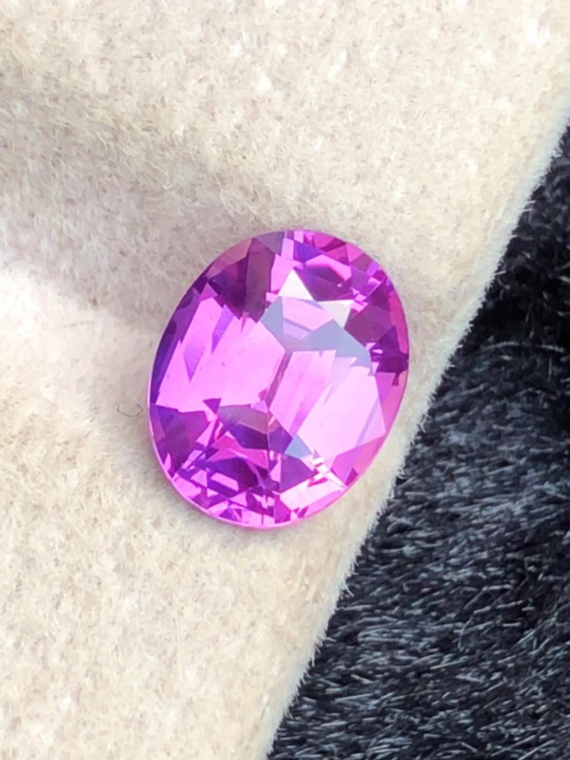 Pink Sapphire 1.64ct Oval Cut – Vibrant Gem from Sri Lanka