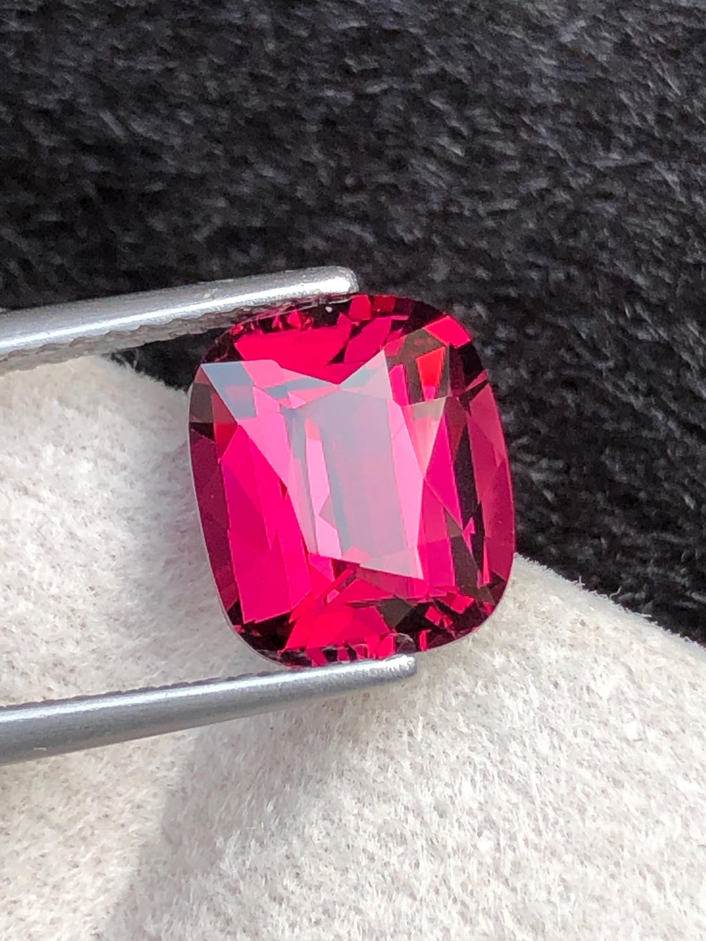 Tanga Mine Rhodolite Garnet 3.80ct Cushion Cut – Raspberry-Tone Tanzanian Gemstone