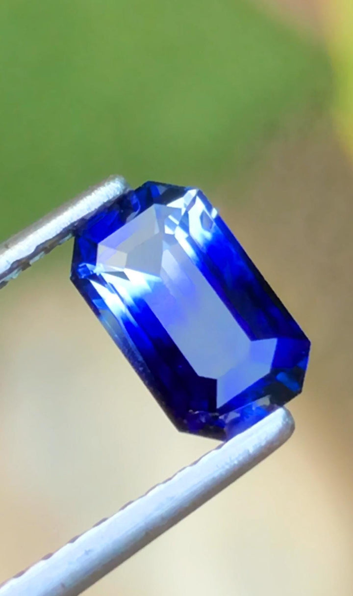 Bi colour top Sapphire 1.04 carat-Blue Bi Color Perfect Emerald cut