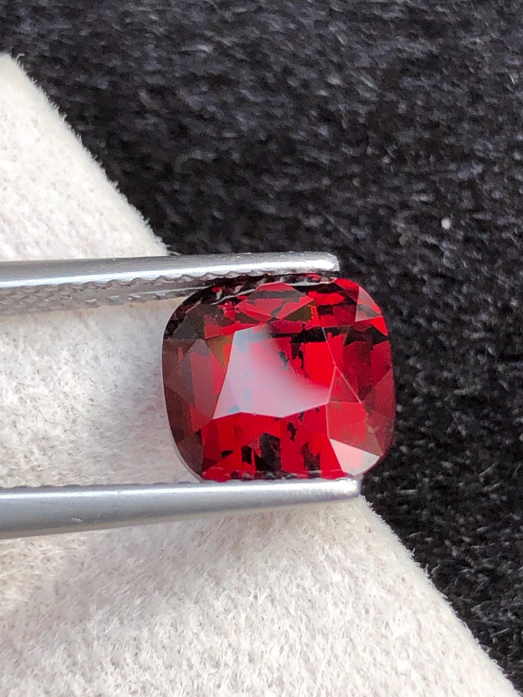 Rhodolite Garnet 3.98ct Cushion Cut Raspberry Pink from Tanzania