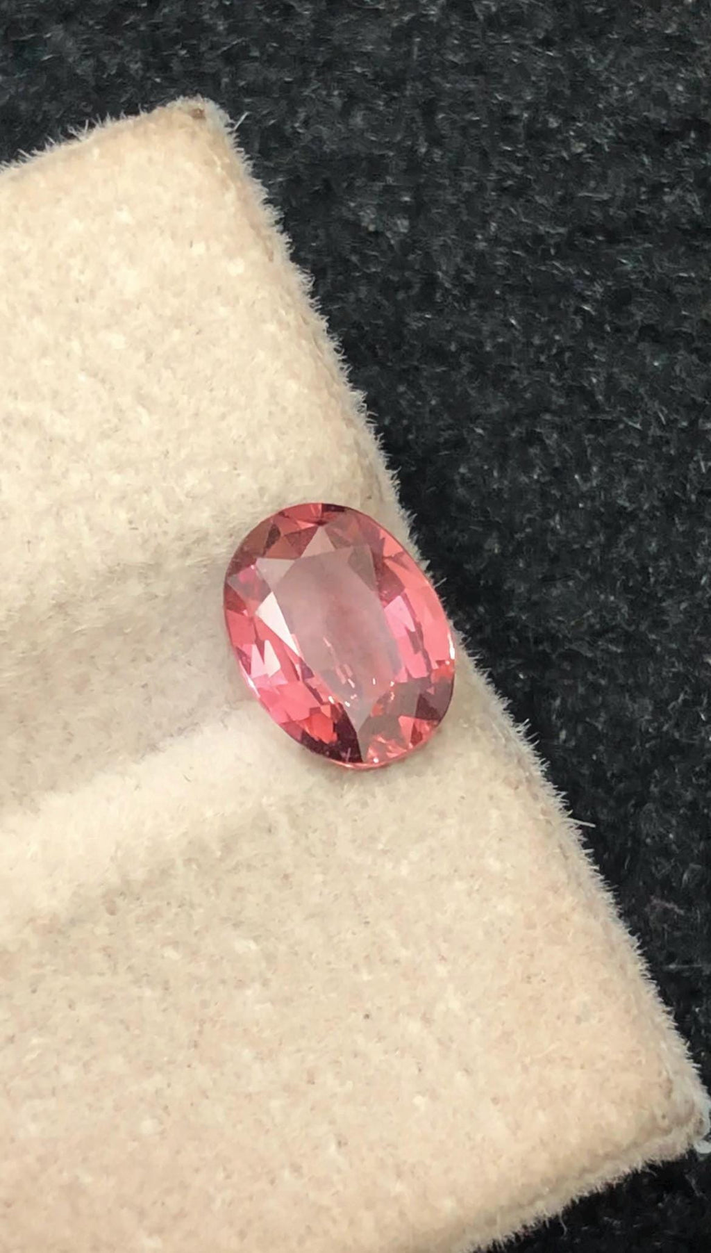 Padparadscha Sapphire 1.23 ct Oval Cut – Lively Orange-Pink Glow With Certificate