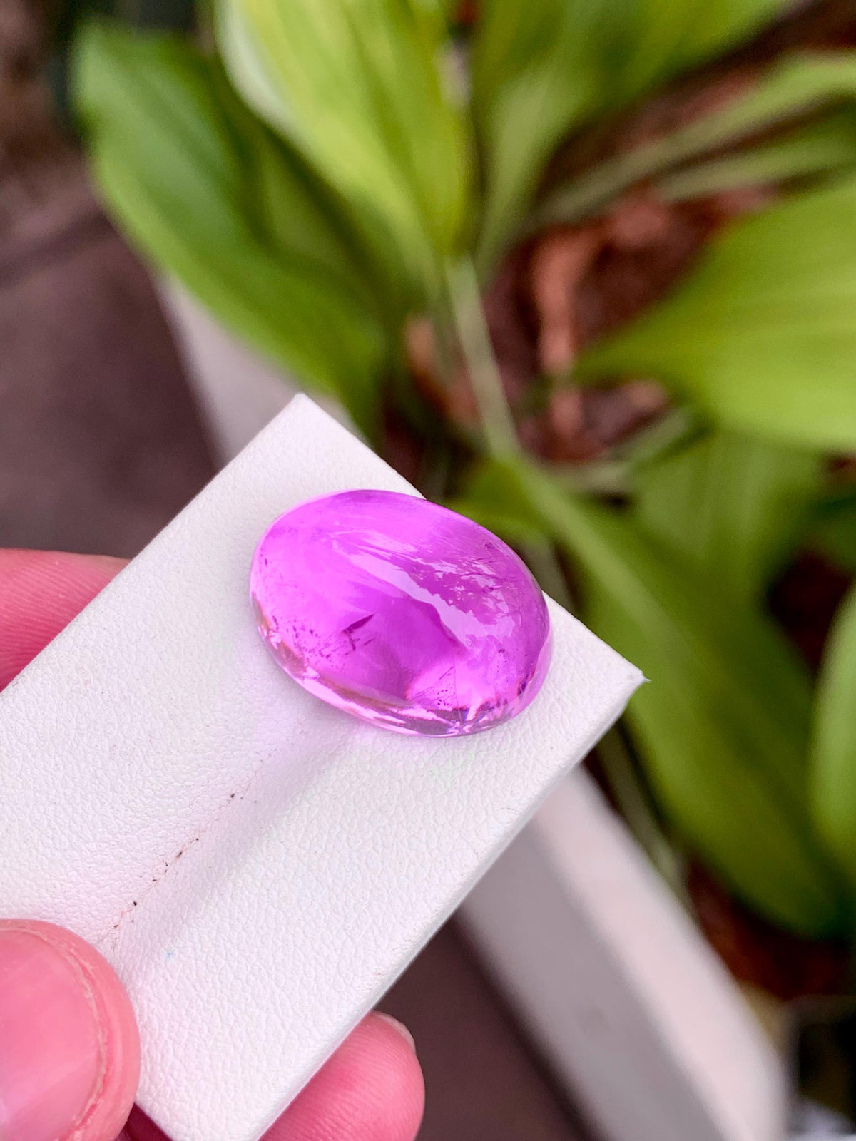 Natural Deep Pink Kunzite Cabochon – 33.45 Carat oval shape