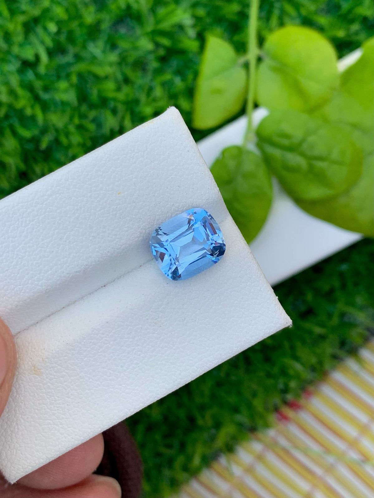 Santa Maria Aquamarine Gemstone: 2.80 ct Cushion Cut Blue Beryl
