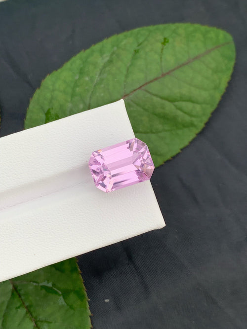 14 CT Pink Kunzite Gemstone: Emerald Cut Loose Stone