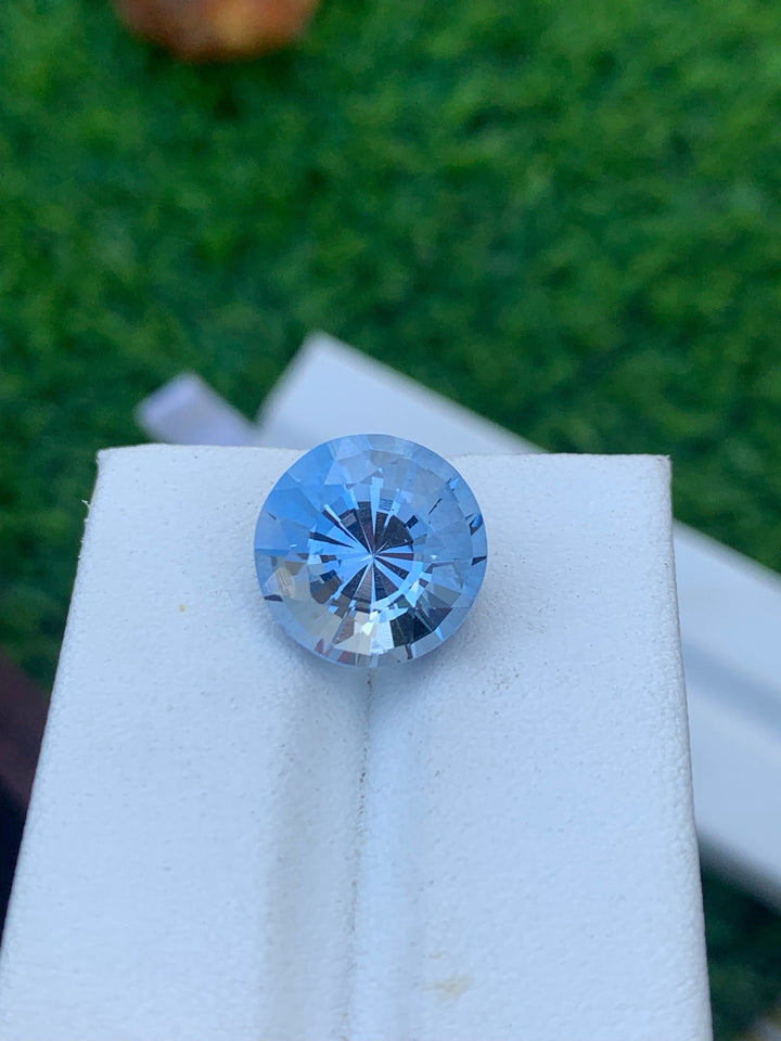 Santa Maria Aquamarine Gemstone: 6.90 Carat Round Cut Beryl