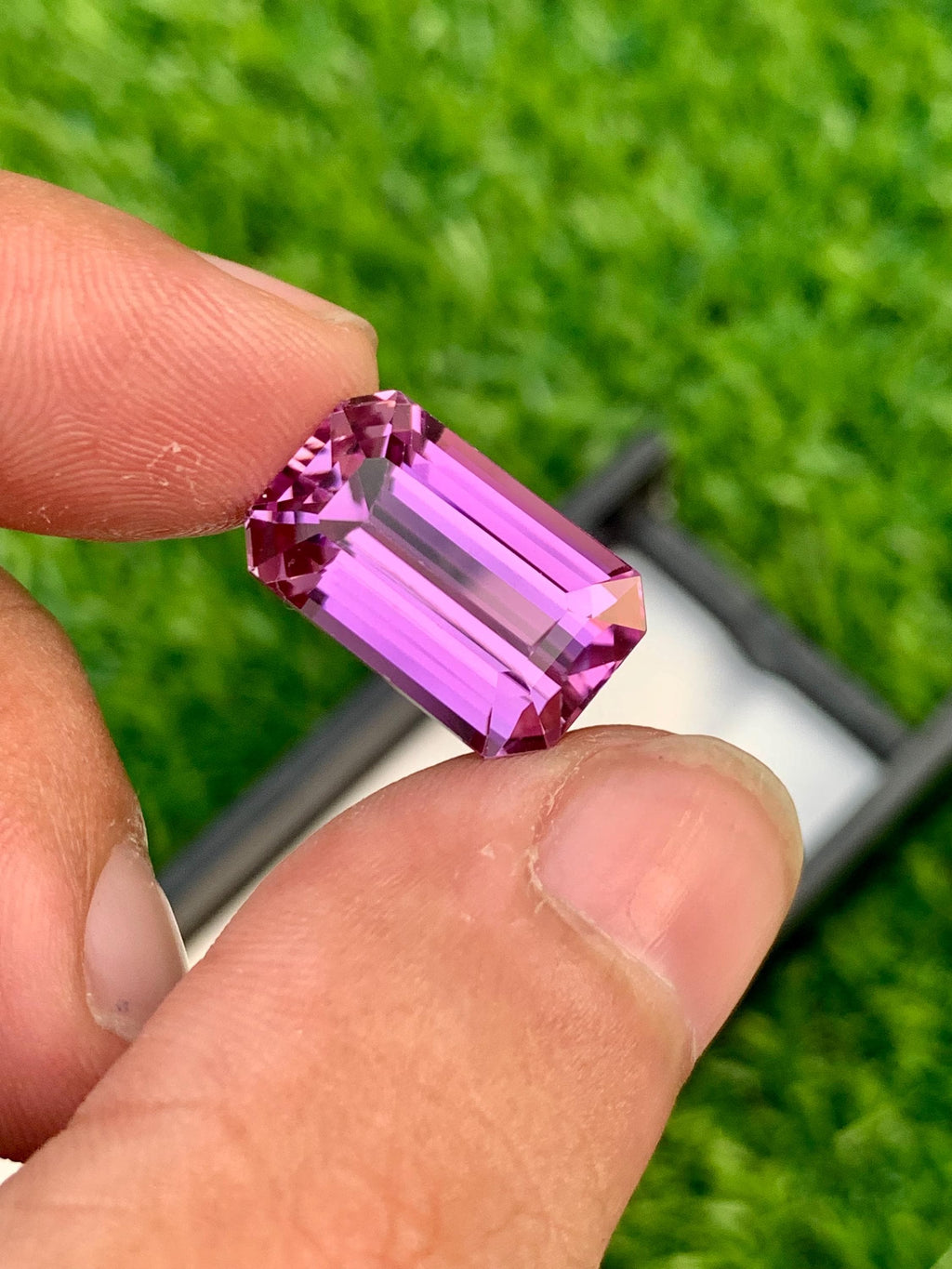 Deep Pink Kunzite Gemstone: 15 Carat Flawless Emerald Cut