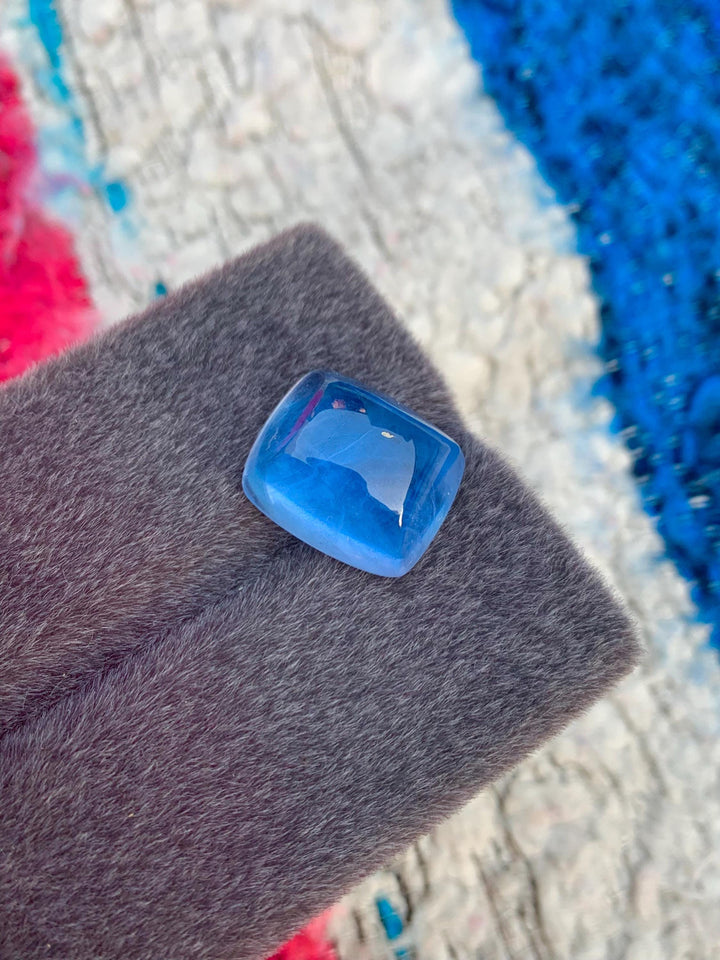 Santa Maria Aquamarine Cabochon: 22.90 Carat Gemstone