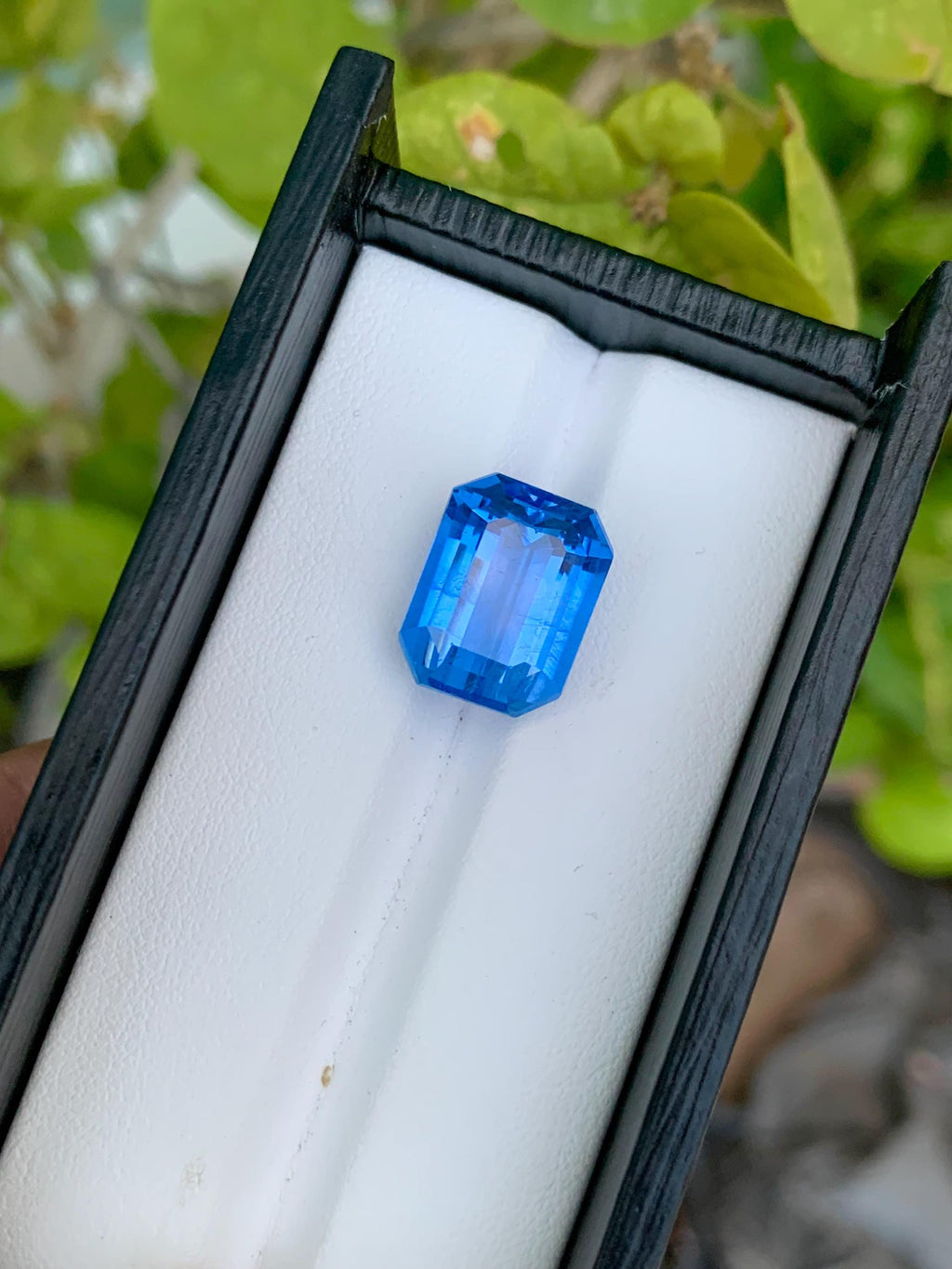 Santa Maria Aquamarine Beryl Gemstone: Emerald Cut Crystal Blue (15|12|10 MM)