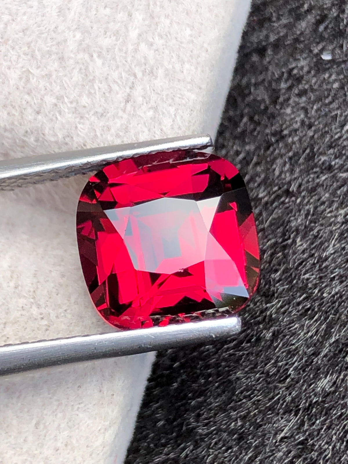 Rhodolite Garnet 4.26ct Cushion Cut Raspberry Pink from Tanzania