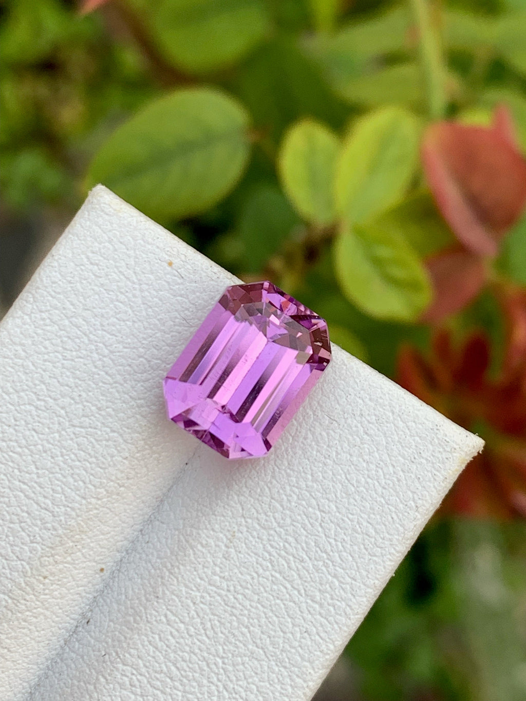 Lilac Pink Kunzite Gemstone: Emerald Cut, 7.00 CT