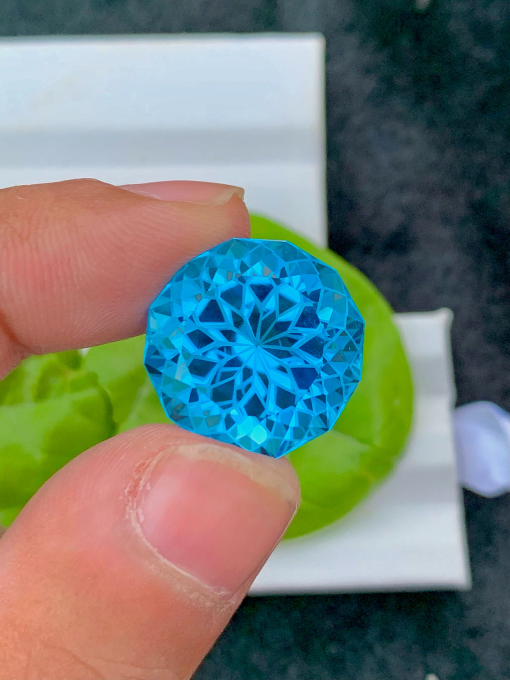 30.25 CT Swiss Blue Topaz Gemstone: Round Faceted Cut Stone