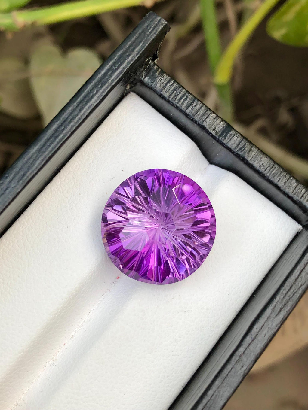 Laser Cut Round Amethyst Gemstone: Loose Purple Stone, 18.85 CT