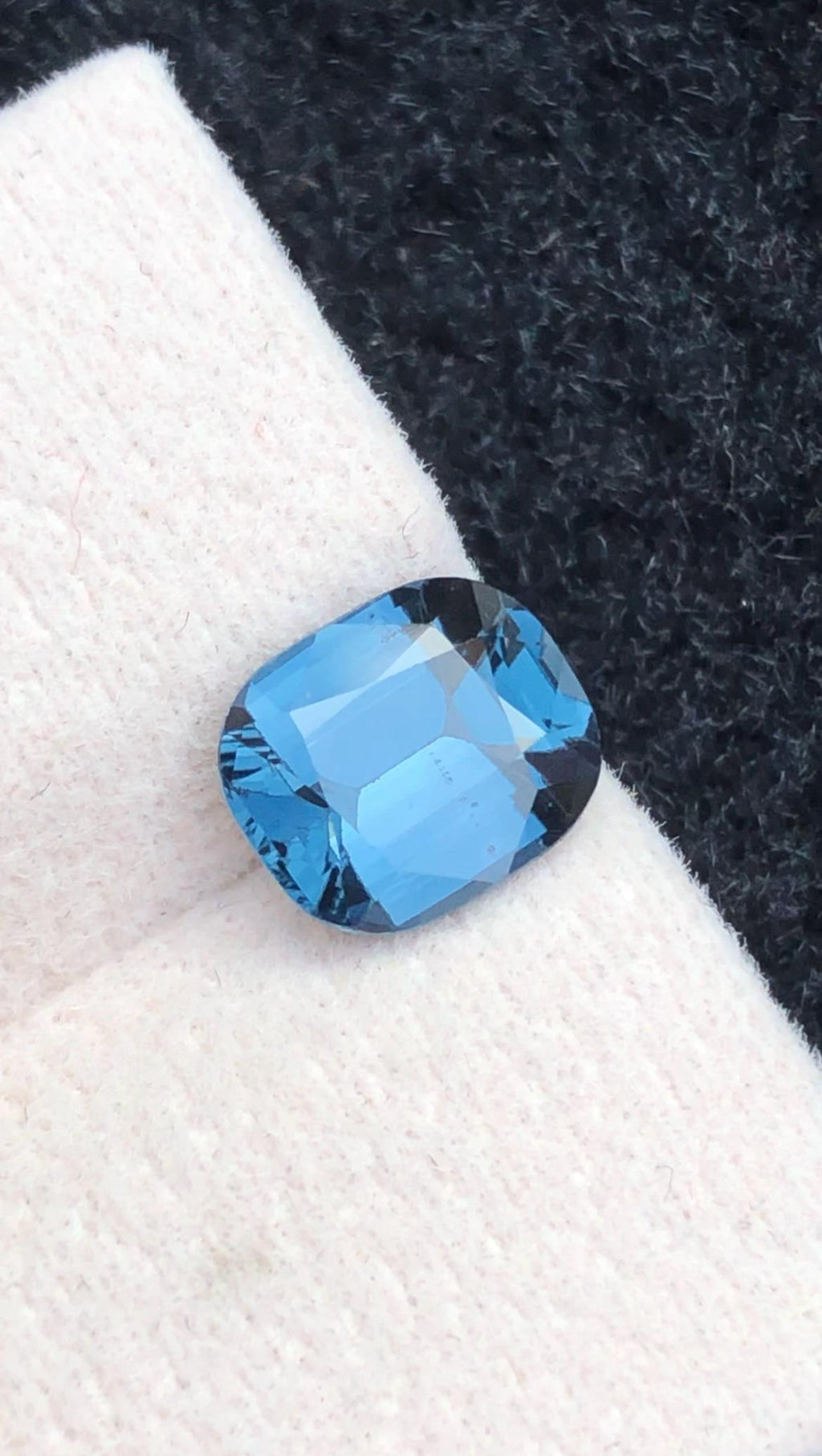 Cobalt Spinel 1.55 ct Cushion Cut Blue Gemstone From  Tanzanian With Certificate
