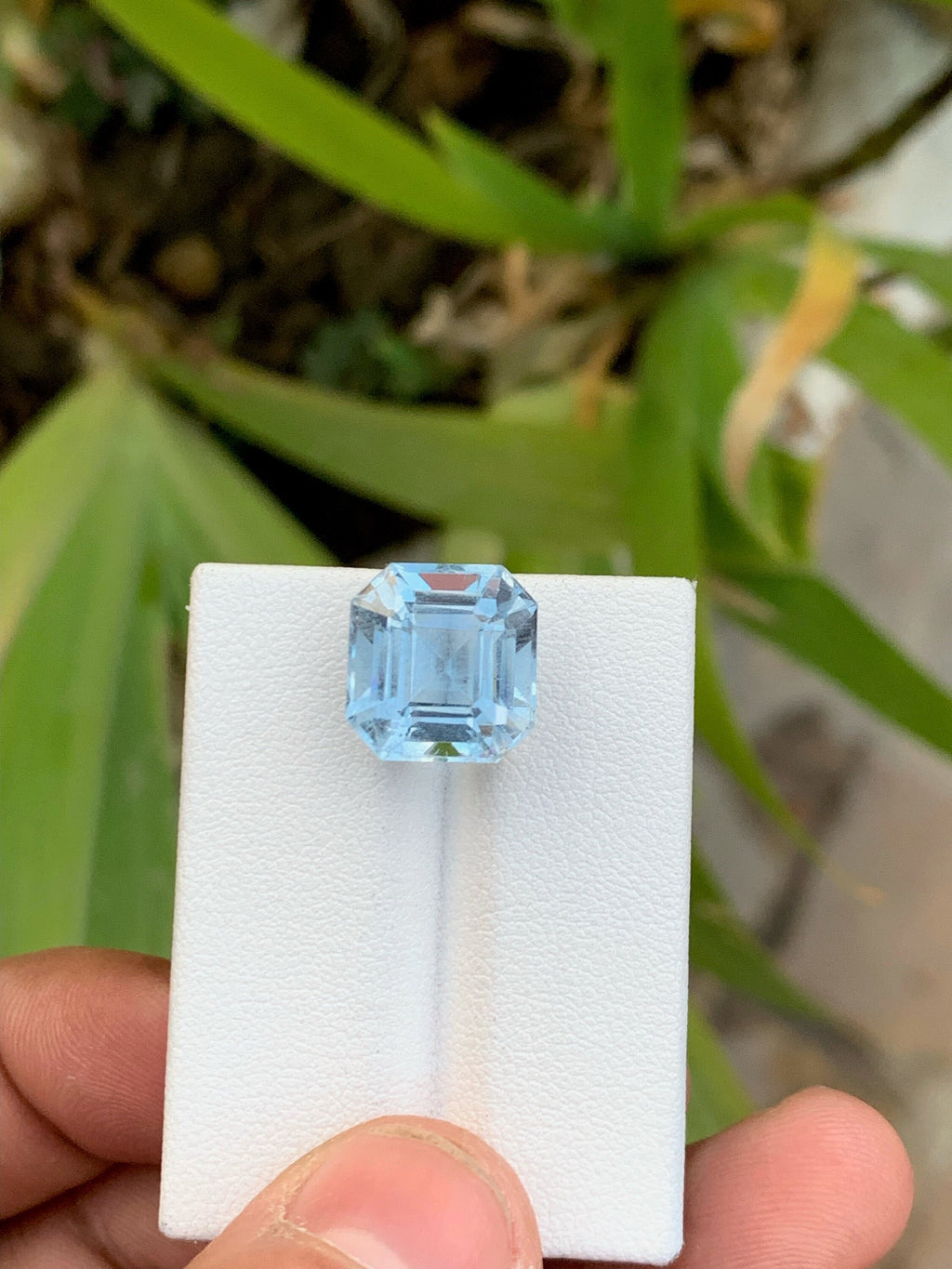 Santa Maria Blue Aquamarine Gemstone: 8.85 CT VVS Square Cut