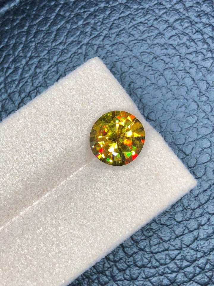 Full Fire Sphene Loose Gemstone: 5.45 CT Natural Titanite Stone