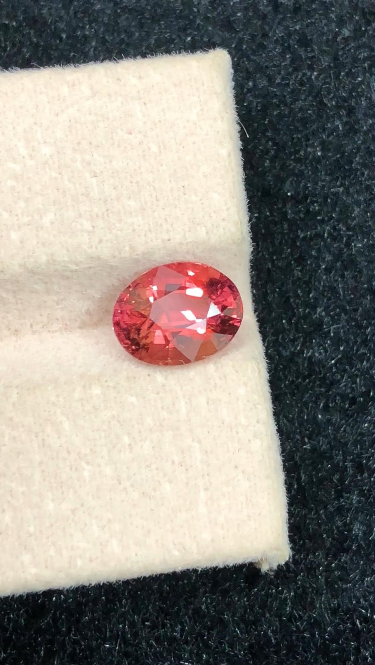 Sunset Padparadscha Sapphire: 2.60 Carat Oval Gemstone