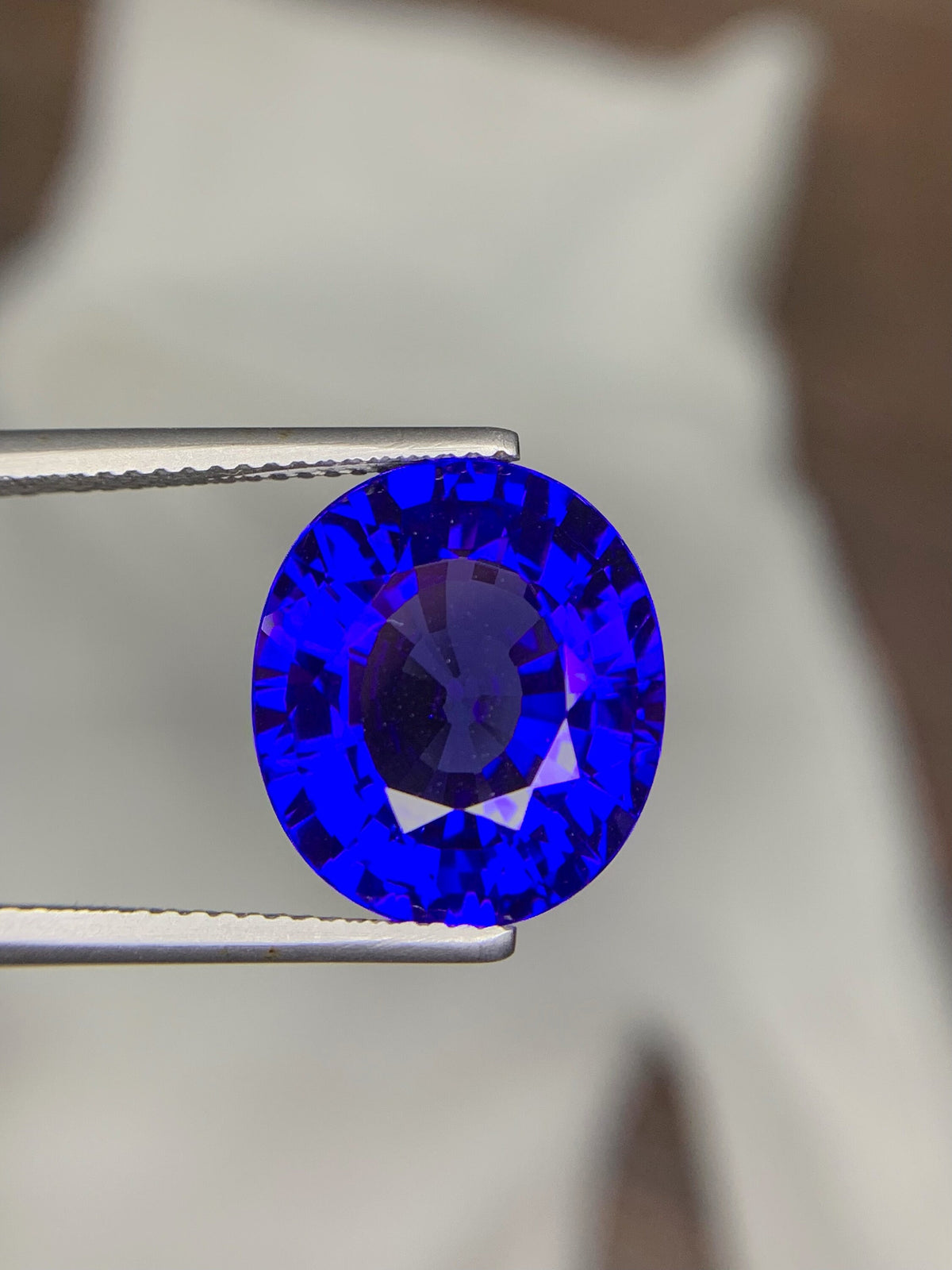 Oval Tanzanite Gemstone: 10.05 Carat Certified Loose Stone