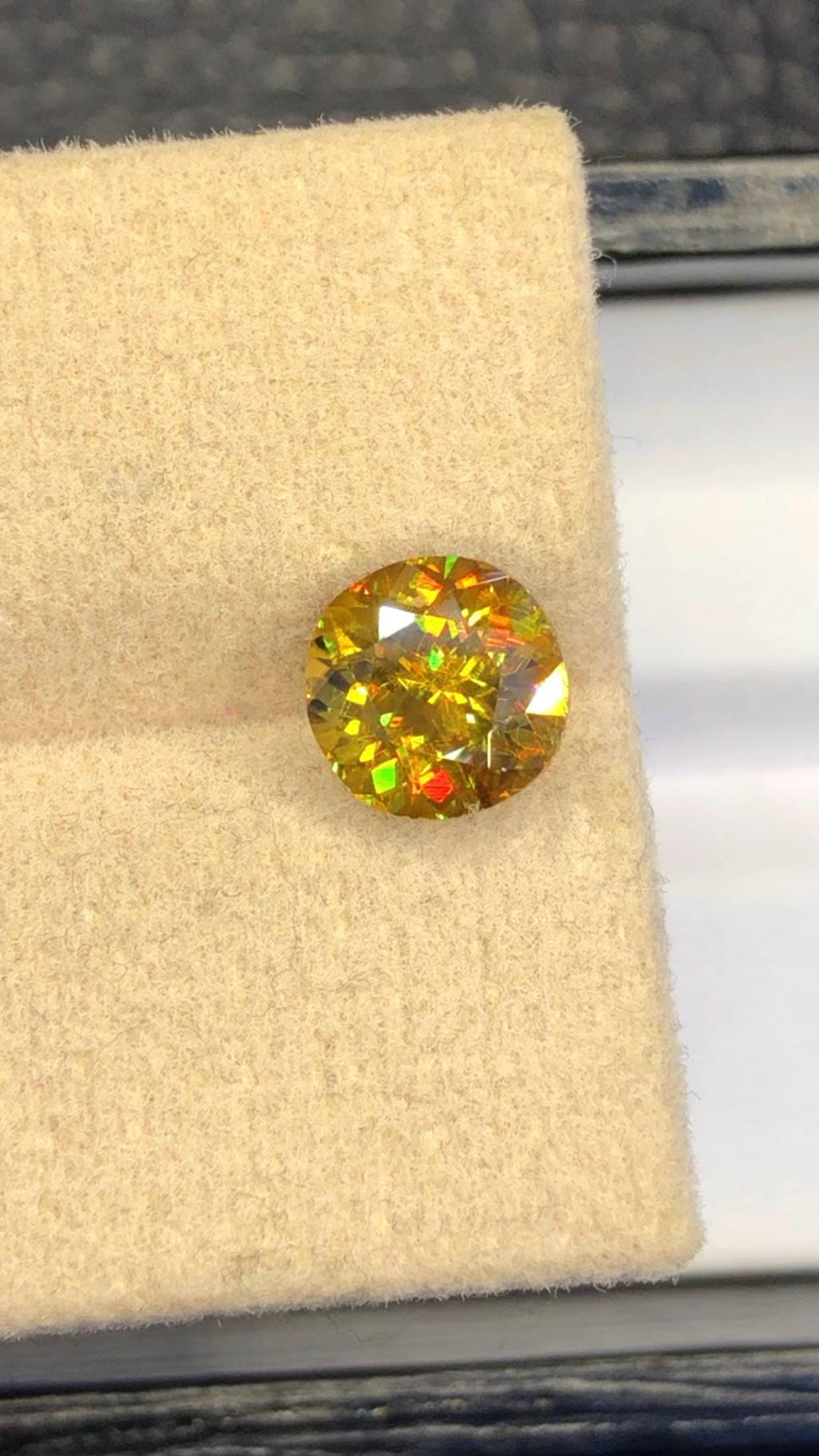 Natural Fire Sphene Gemstone: Round Cut, 1.80 CT, Pakistan Origin