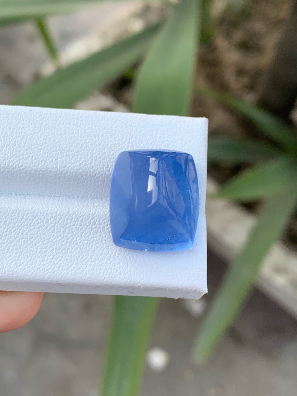 Santa Maria Aquamarine Cabochon: Fine Gemstone, 27.5 Carat