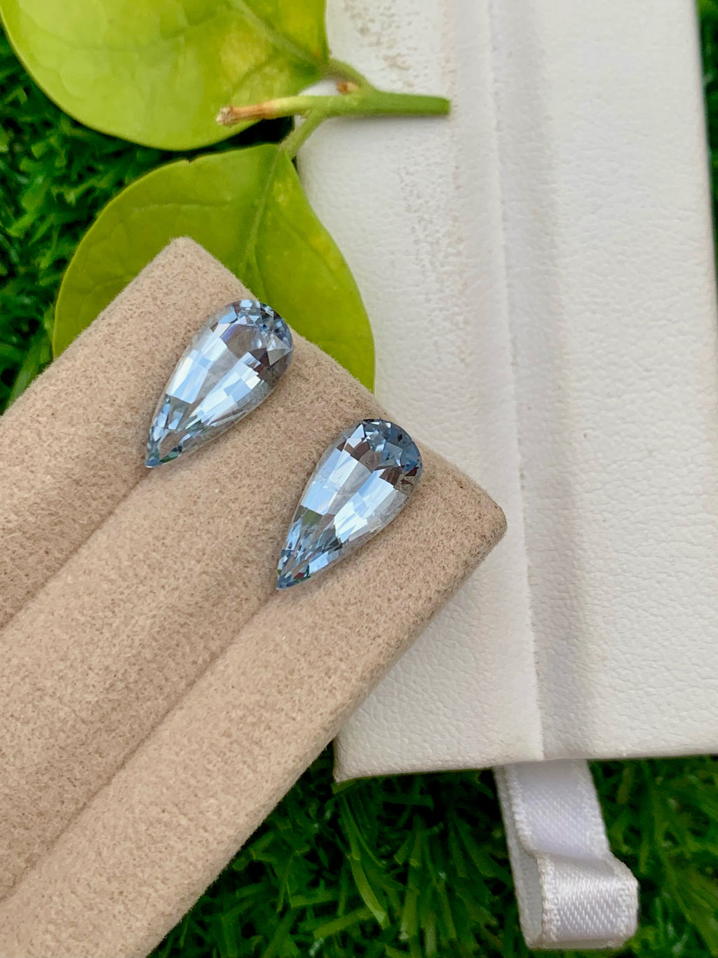 Santa Maria Blue Aquamarine Gemstone Pair: Pear Cut, 5.10 CT