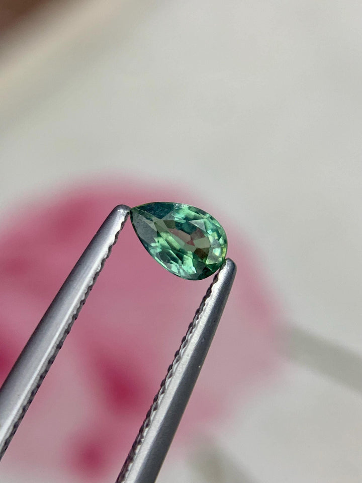 Mint Green Pear Sapphire: 0.50 CT Faceted Loose Gemstone