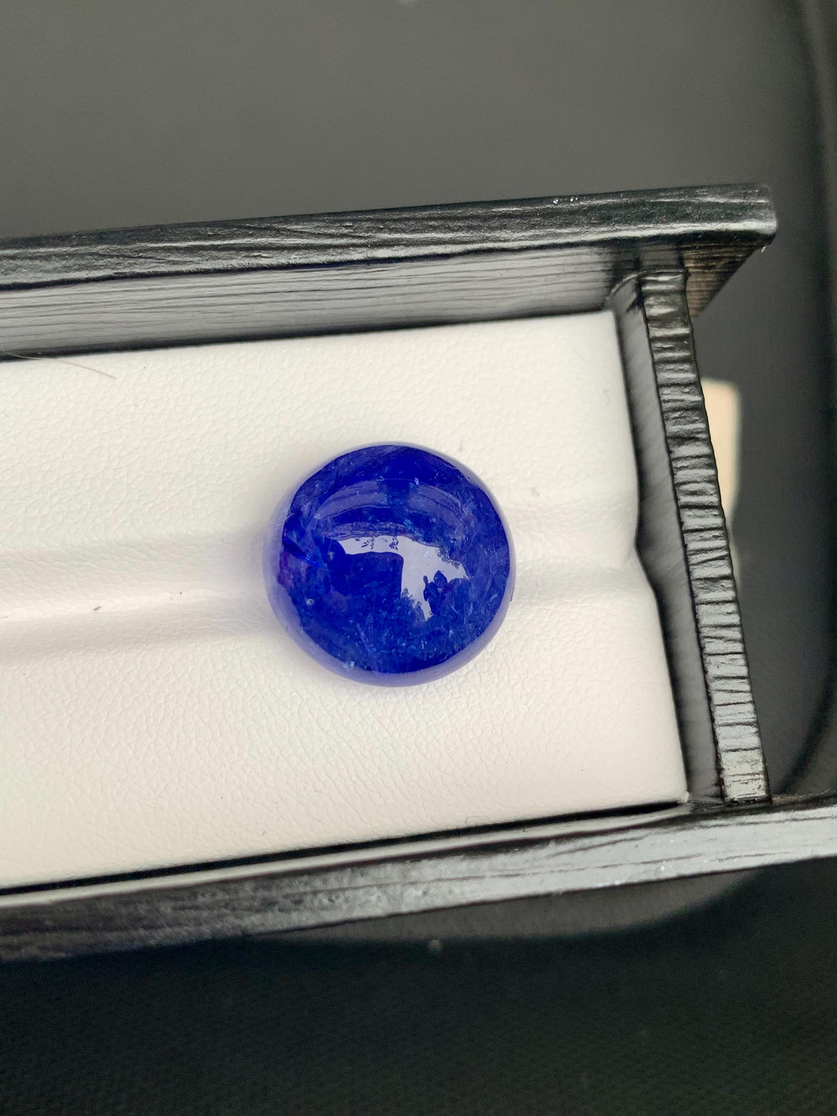 AAA Tanzanite Cabochon: Deep Blue-Violet Gemstone, December Birthstone (25.3 Carat