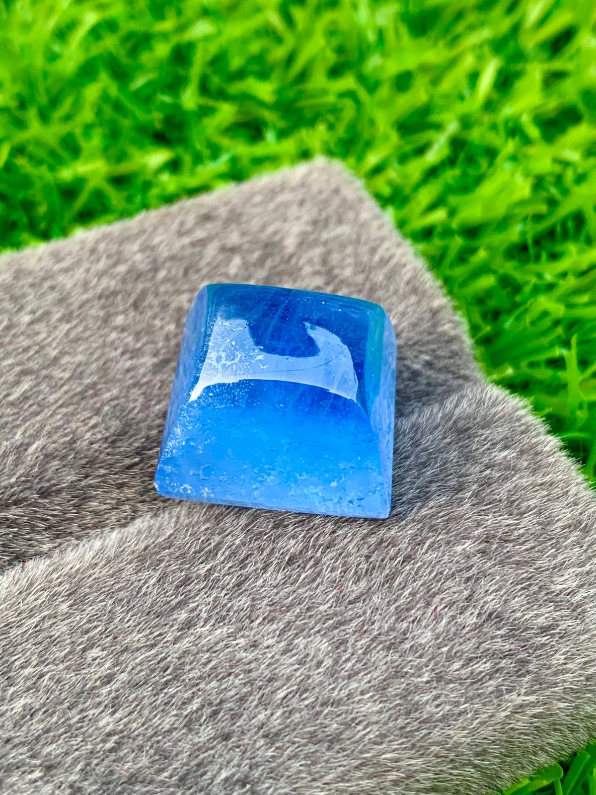 Santa Maria Aquamarine Cabochon: Sugarloaf Gemstone, 28.95 Carat