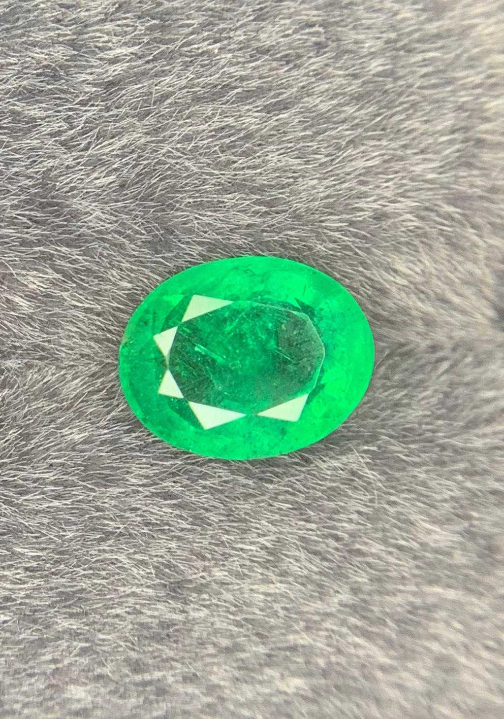 Zambia Emerald Gemstone: Oval Cut, Natural Green, 1.80 CT