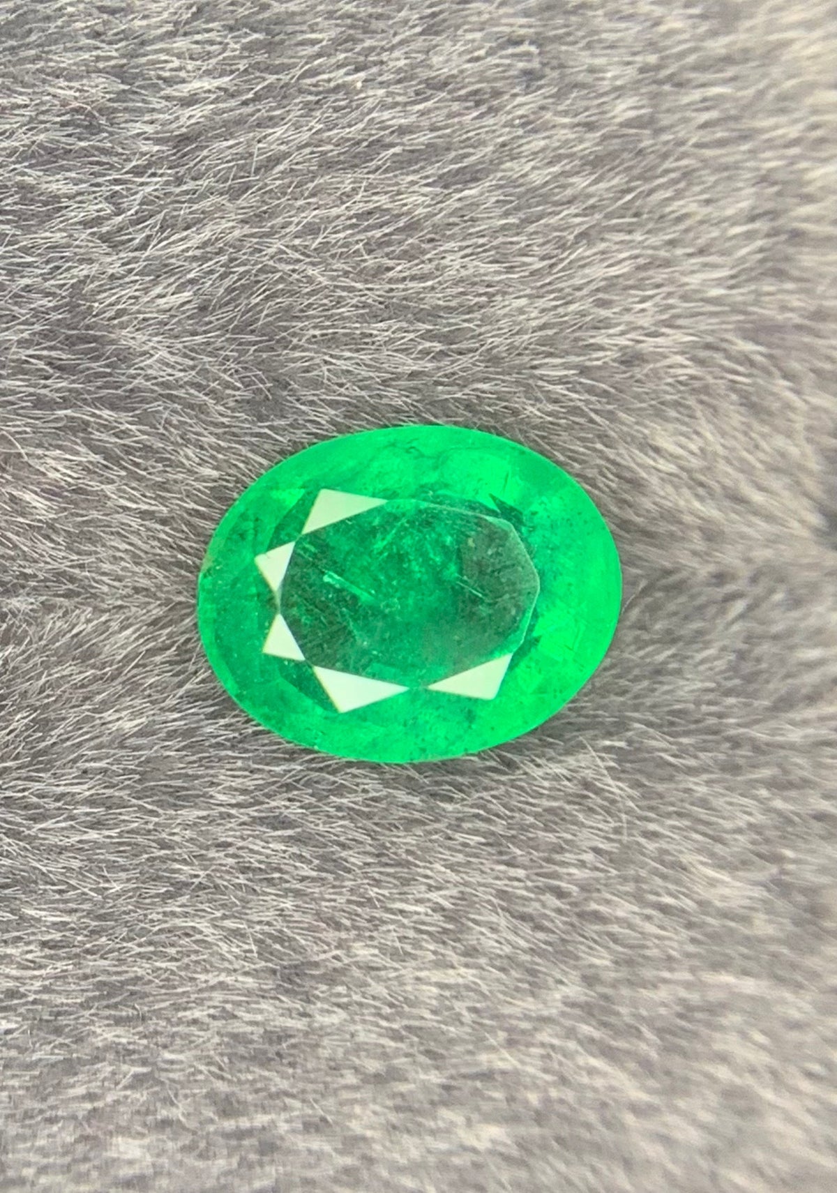 Zambia Emerald Gemstone: Oval Cut, Natural Green, 1.80 CT