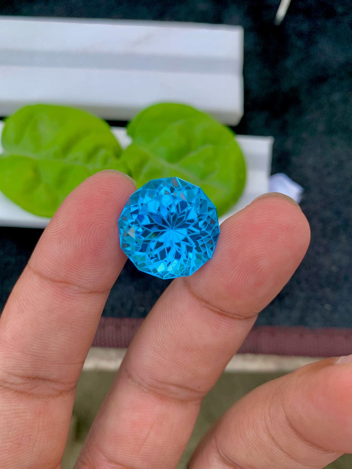 30.25 CT Swiss Blue Topaz Gemstone: Round Faceted Cut Stone