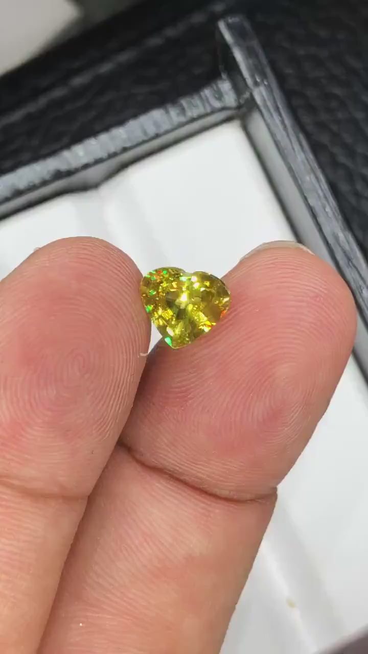 1.40ct Heart-Shaped Fire Sphene – Rare Natural Titanite Gemstone from Zagi Mine, Pakistan